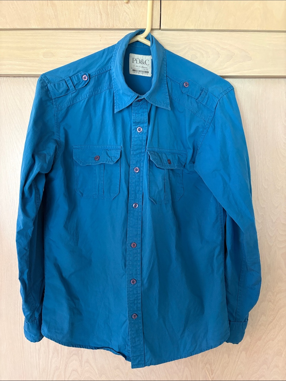 PD&C Men’s Sky Blue Long-Sleeve Casual Button-Down Shirt. Size Small. Good